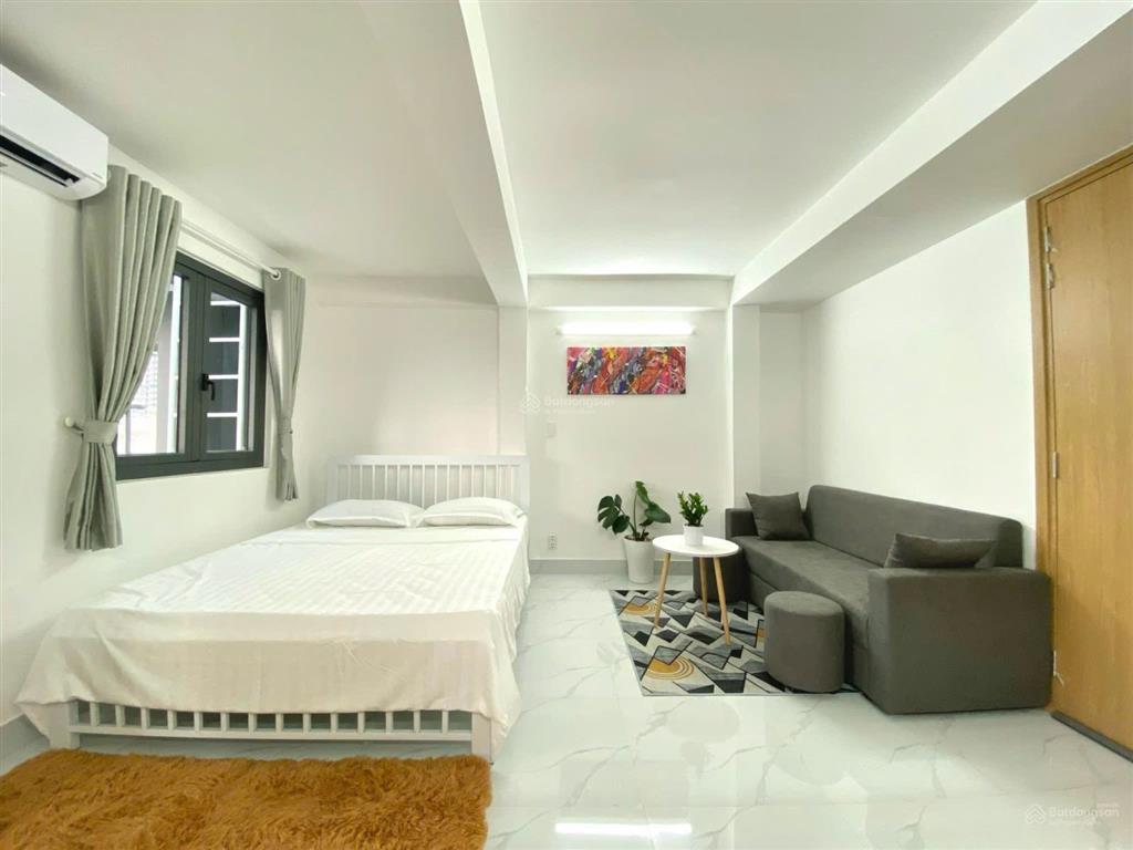 Cho thuê chdv studio ban công lớn, full nt gần lotte, cầu kênh tẻ, rmit, vivocity, gần q4, q1, q8