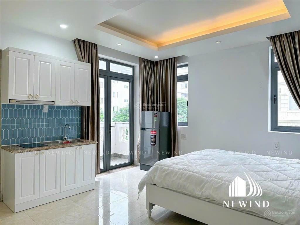 Cho thuê chdv studio ban công lớn, full nt gần lotte, cầu kênh tẻ, rmit, vivocity, gần q4, q1, q8