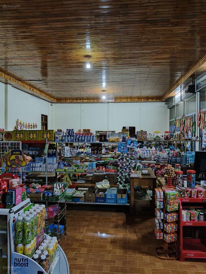 Bán nhà đất mặt tiền đường nhựa chính chủ