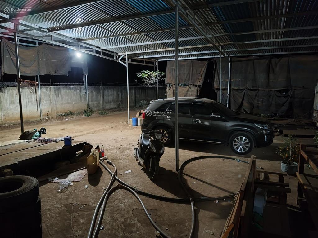 Bán nhà đất mặt tiền đường nhựa chính chủ