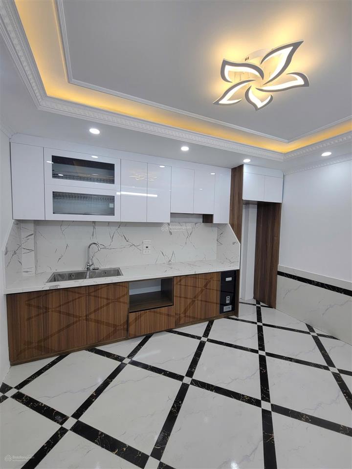 Vĩnh ninh đại thanh  thanh trì 5tầng 4ngủ 6,45tỷ