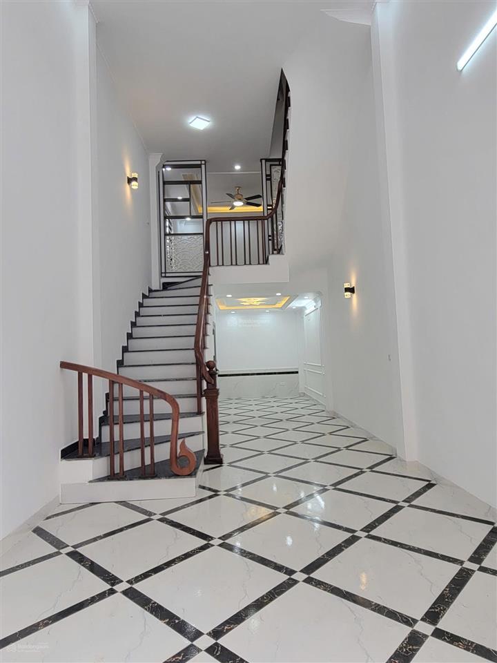 Vĩnh ninh đại thanh  thanh trì 5tầng 4ngủ 6,45tỷ