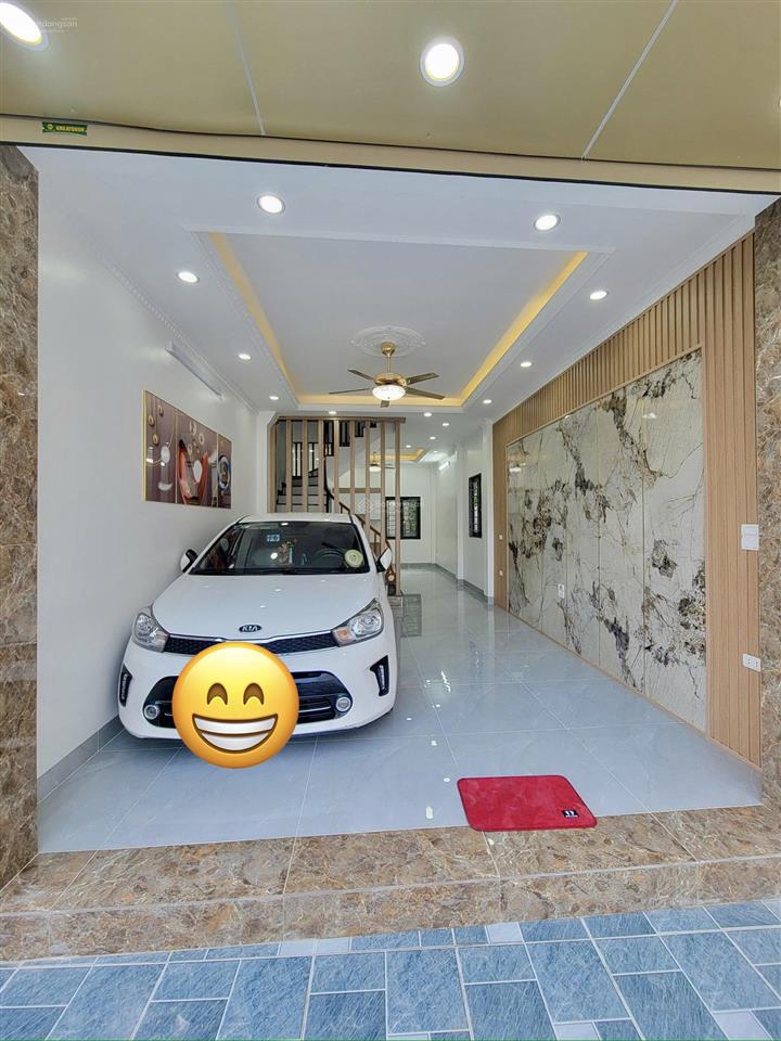 Đông mỹ  thanh trì 4tầng  46m oto vào nhà gần cấp 3 đông mỹ