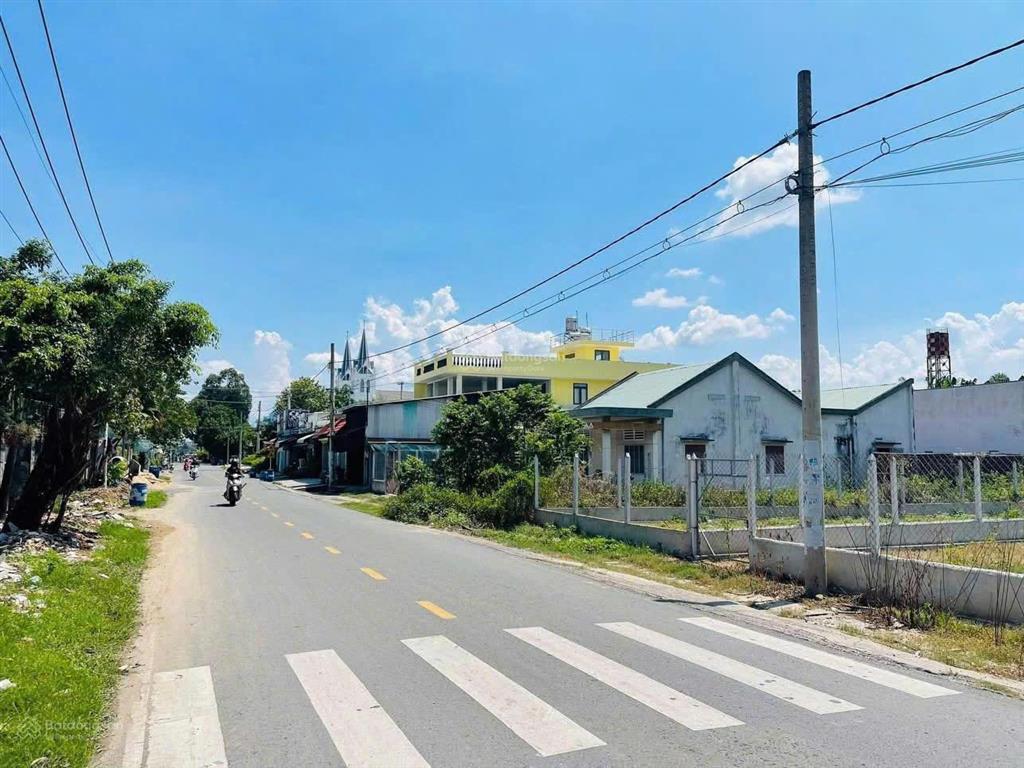 Con trai đi du học, cần tiền bán nhanh 180m2 mt 12m thị trấn củ chi, shr!