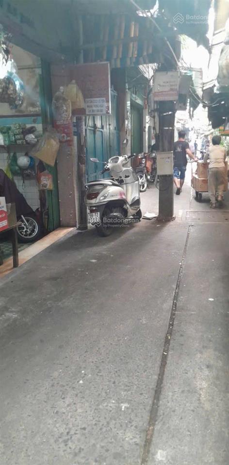 Mặt chợ quận 1 giáp nguyễn huệ 1 trệt 1 lửng 3 lầu sân thượng ~75m chính chủ hơn 60 năm