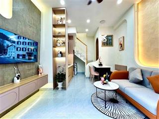 Ngay ngã tư hàng xanh  nhà mới 4 lầu thông xô viết nghệ tĩnh sang điện biên phủ