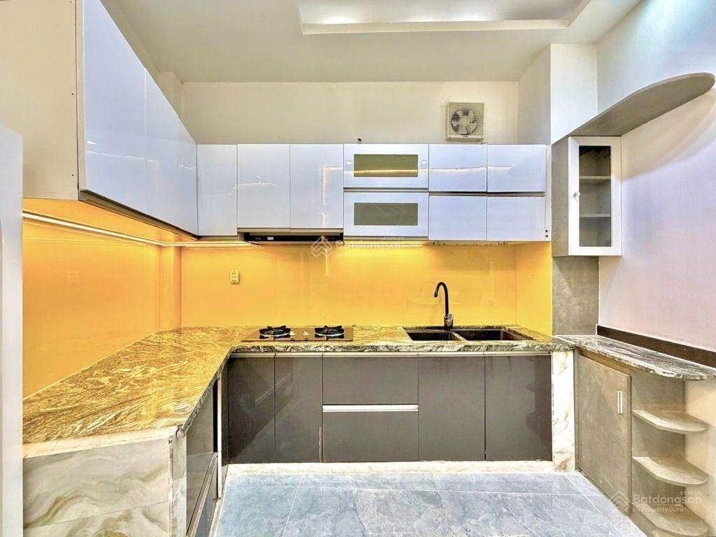 Hẻm thông phan văn trị p.11 bình thạnh  30m ra mặt tiền  4 tầng btct 5pn mới đẹp  dt 36m