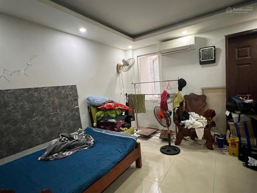 Siêu phẩm thang máy phan xích long, phú nhuận