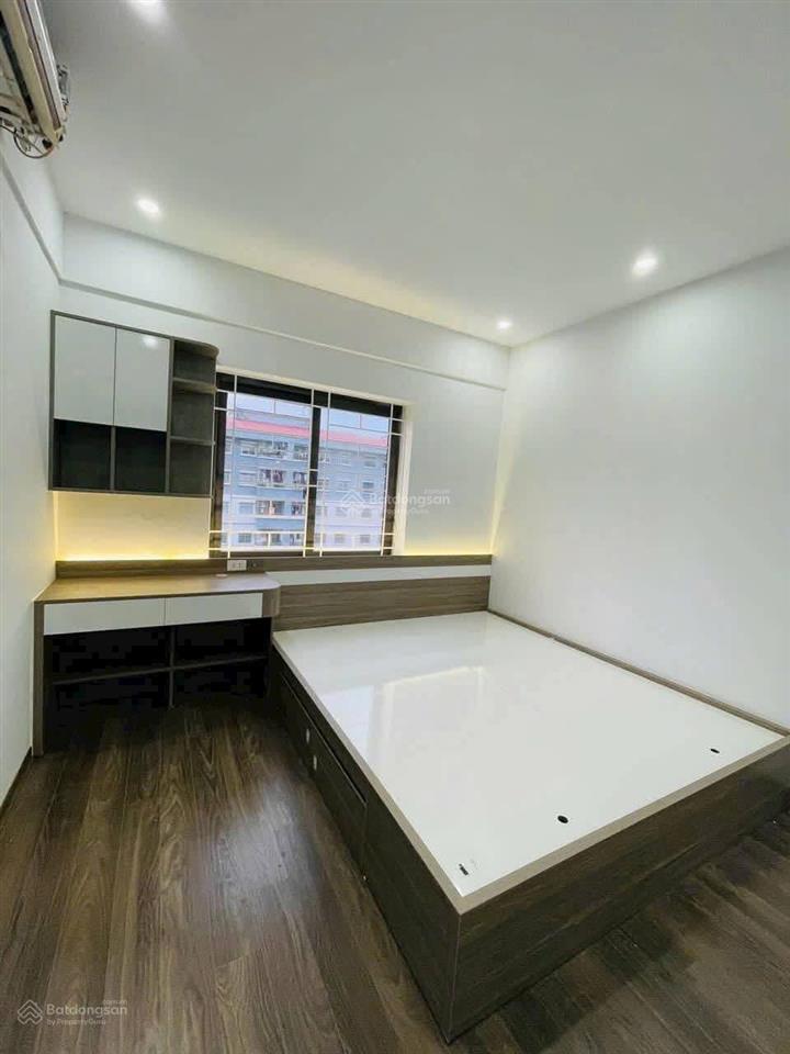 Bán nhanh căn hộ tòa a4 đền lừ view hồ đền lừ siêu thoáng. dt 60m2, 2pn. giá 4.3 tỷ.  0917 208 ***
