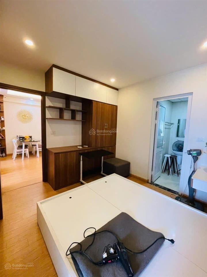 Bán chcc ba hàng a  282 lĩnh nam. dt 72m2,2n+2wc. giá 4.95 tỷ.  0917 208 ***
