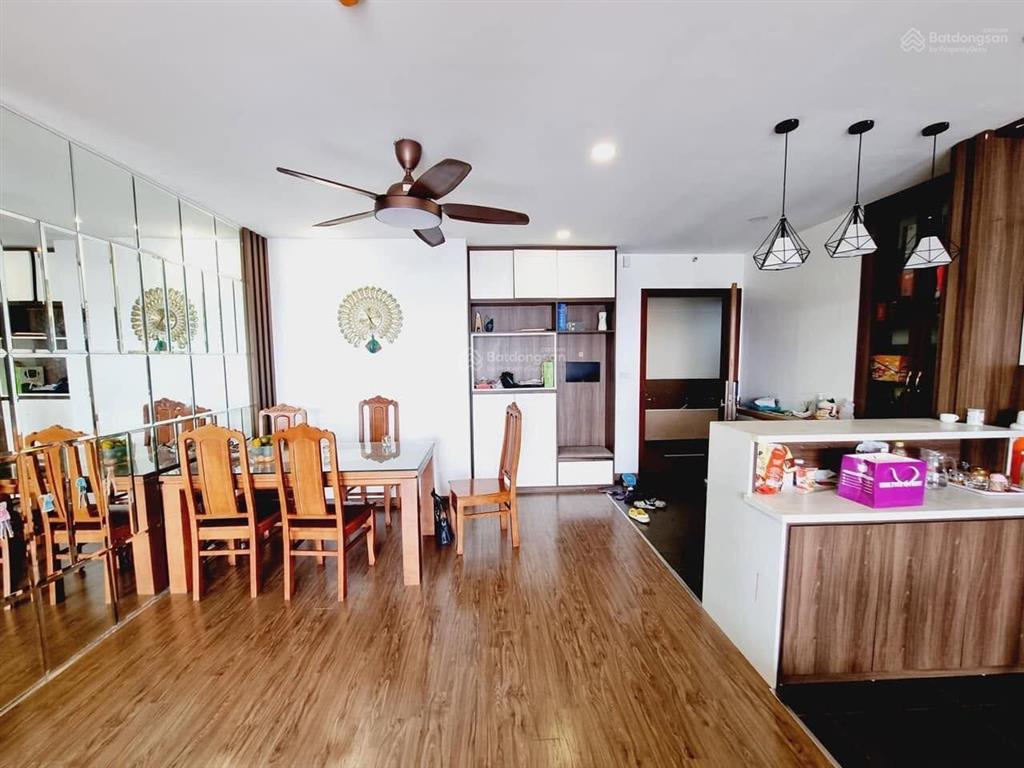 Chính chủ bán gấp căn góc k35 tân mai siêu đẹp. dt 80m2, 2pn + 2wc. giá 6,6tỷ.  0917 208 ***