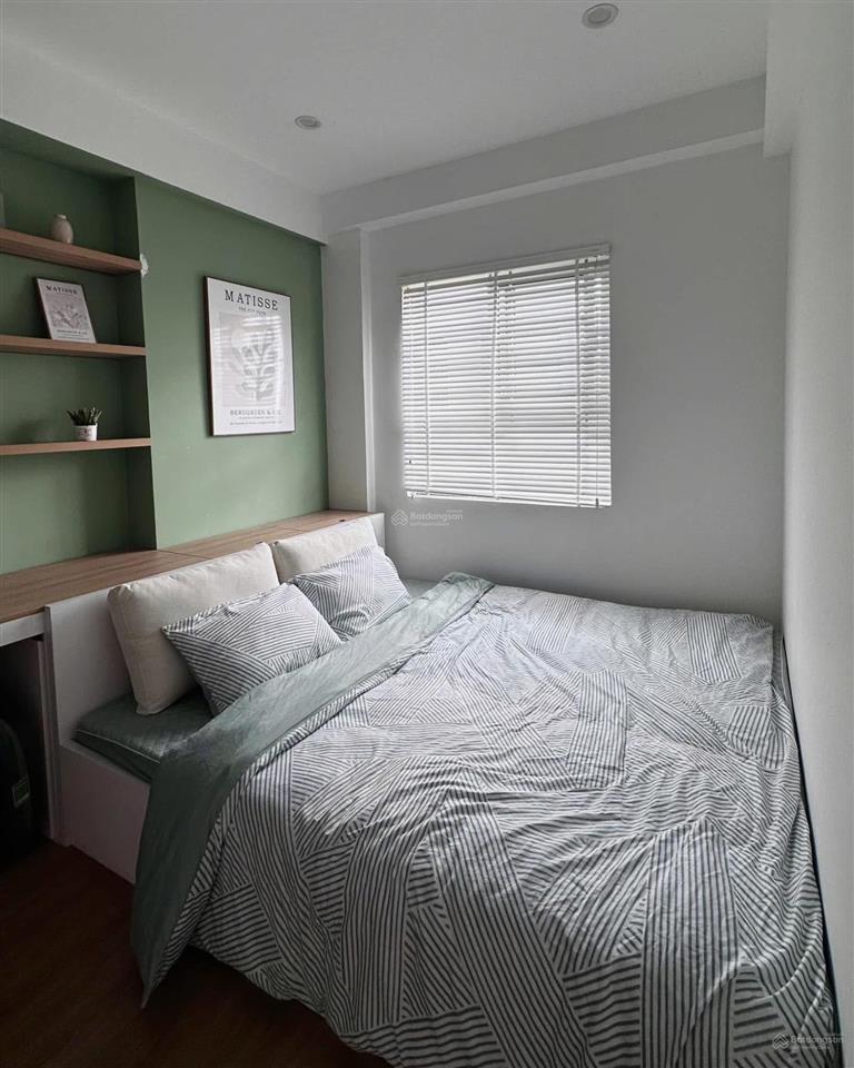 Hàng hiếm tại south building. dt 77m2, 2pn, 2wc, đầy đủ nội thất. giá chỉ 5.5 tỷ  0917 208 ***