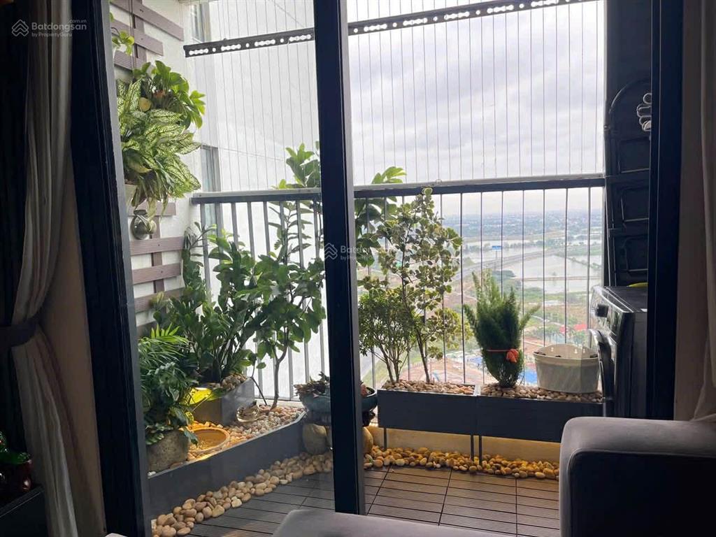 Bán cc sky central 176 định công view thoáng. dt 72m2, 2n+2vs.  0917 208 ***