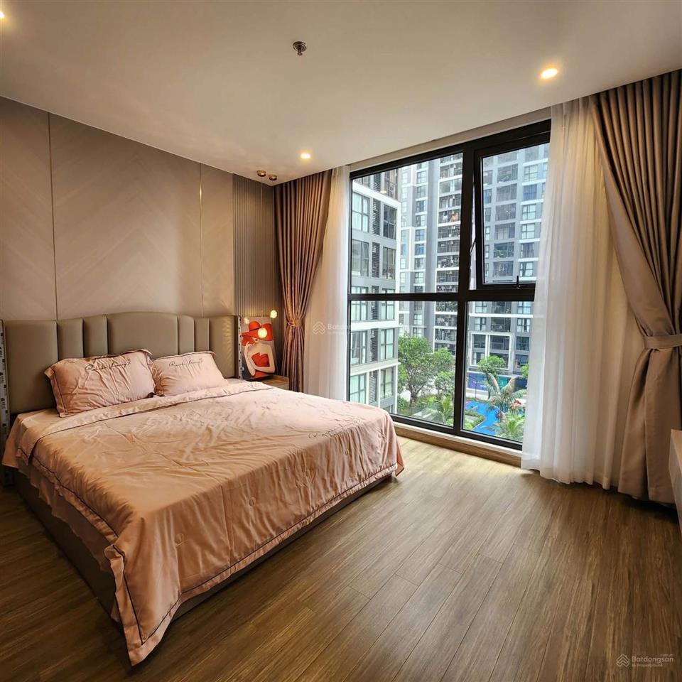 Bán gấp cc udic riverside tại 122 vĩnh tuy, dt 70m2, 2pn, 2wc, nội thất đầy đủ.  0917 208 ***
