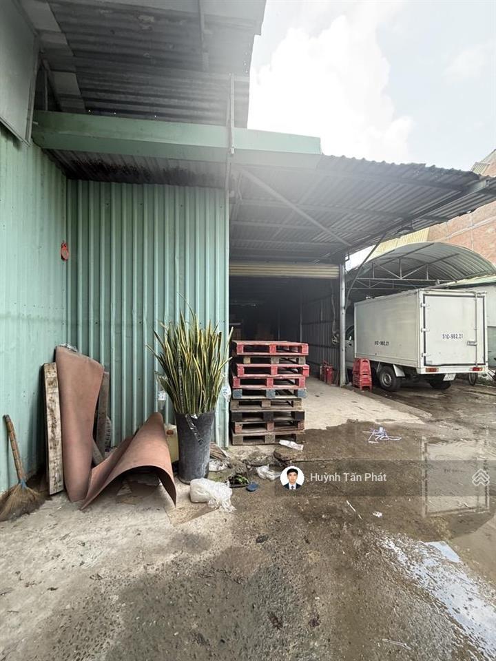Bán mt lê văn lương, tặng dãy nhà, ngang khủng 30m, sát bệnh viên nhà bè, xây dựng tự do 9 tầng