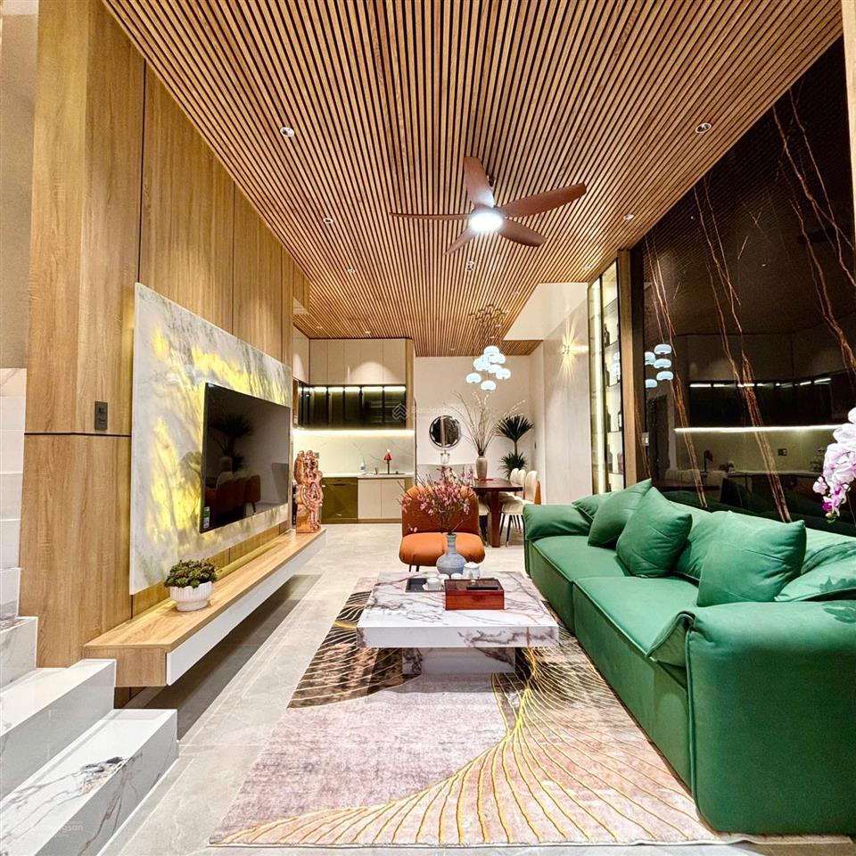 Siêu phẩm 3 tầng luxury sát biển nguyễn tất thành, sau lưng đường lớn kinh dương vương, đà nẵng