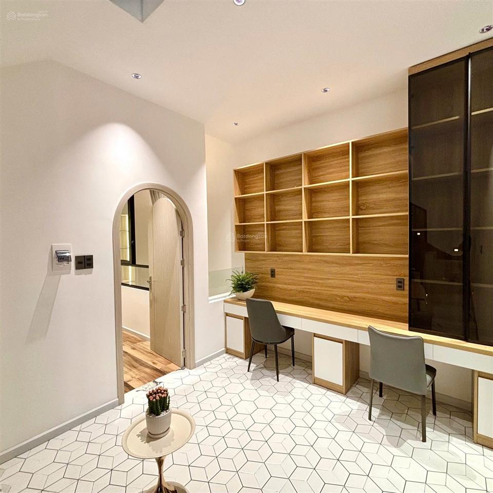 Siêu phẩm 3 tầng luxury sát biển nguyễn tất thành, sau lưng đường lớn kinh dương vương, đà nẵng