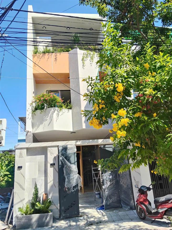 Bán nhà 3 tầng luxury mới xây đường 7.5m khu dân trí cao, hoà xuân cũ, tp đà nẵng