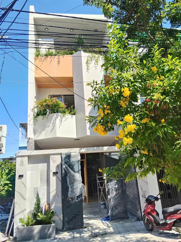 Bán nhà 3 tầng mới xây hiện đại thông trần nam trung và phạm hùng, sát ngã 4, hòa xuân