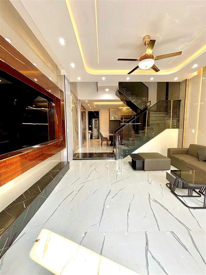 Bán gấp nhà 3 tầng mới xây đường bàu cầu giá cắt lỗ ở hòa xuân, gần ql1a, gần ccxh eco