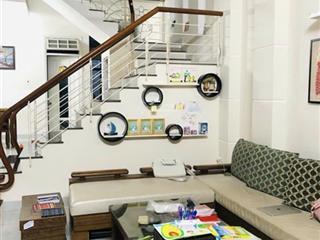 Bán nhà 2 tầng đúc kiên cố  vị trí đẹp trần đình long, đối diện khu biệt thự thăng long