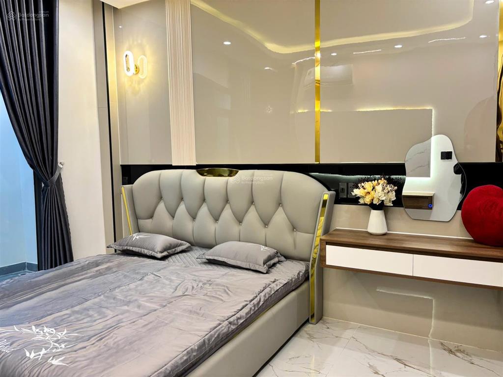 Bán tòa nhà căn hộ mini khu fpt mới xây xong dòng tiền 70tr/tháng gần sông cổ cò siêu thoáng