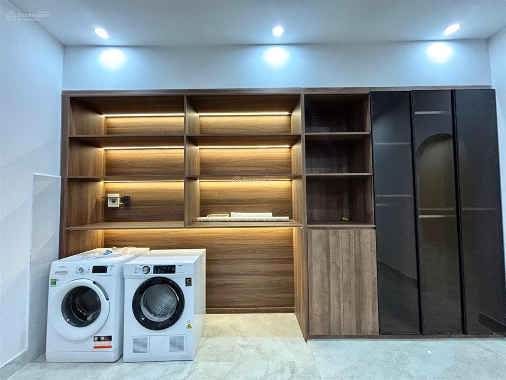 Bán tòa nhà căn hộ mini khu fpt mới xây xong dòng tiền 70tr/tháng gần sông cổ cò siêu thoáng