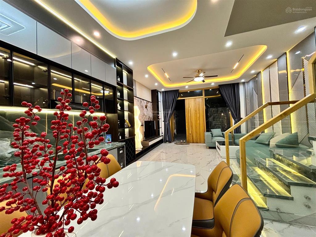 Bán tòa nhà căn hộ mini khu fpt mới xây xong dòng tiền 70tr/tháng gần sông cổ cò siêu thoáng