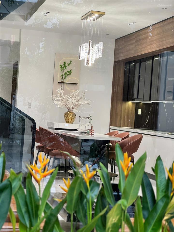 Tuyệt tác hiện đại 3 tầng mới 100% sát dãy biệt thự nguyễn đình thi ven sông tại hòa xuân