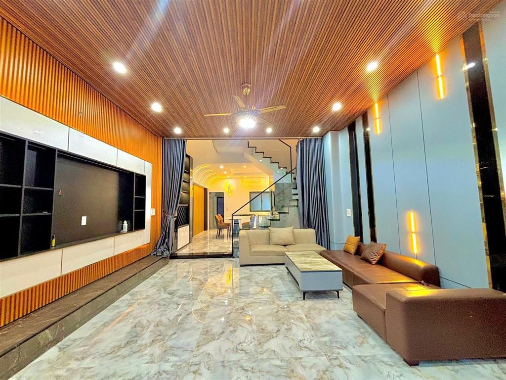 Chỉ nhỉnh 5 tỷ sở hữu ngay nhà mới 3 tầng hoà xuân hiện đại, dòng tiền cho thuê 20 tr