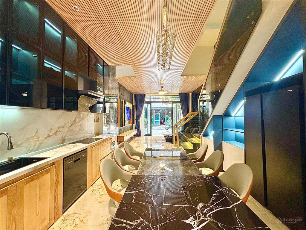 Bán nhà 3 tầng mới xây sau lưng biển nguyễn tất thành, hòa minh gốc, tp đà nẵng