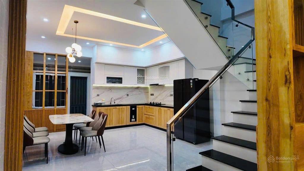 Nhà 4 tầng mặt tiền phan triêm  hòa xuân
