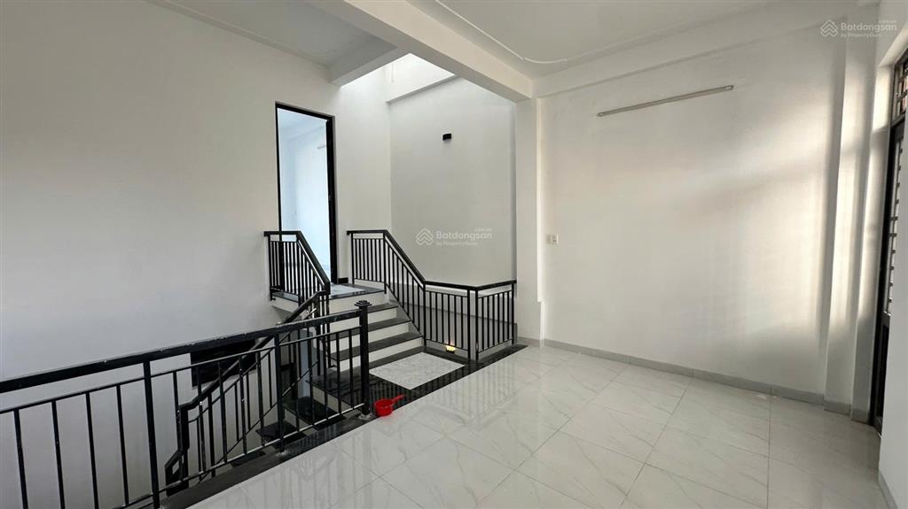 Bán nhà 3 tầng mặt tiền  giá tốt hiếm có tại hòa xuân
