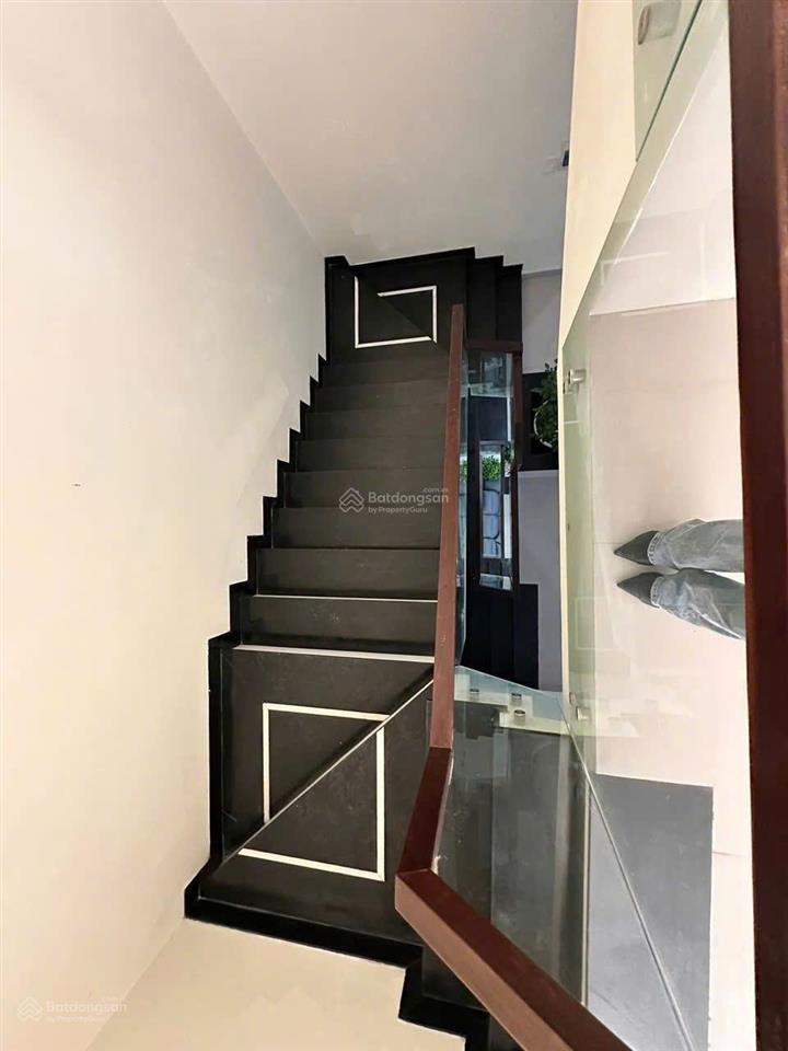 Bán gấp nhà 4 tầng bùi công trừng  view công viên cực đẹp