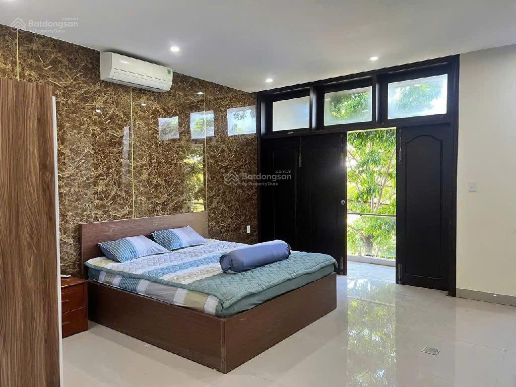Bán gấp nhà 4 tầng bùi công trừng  view công viên cực đẹp