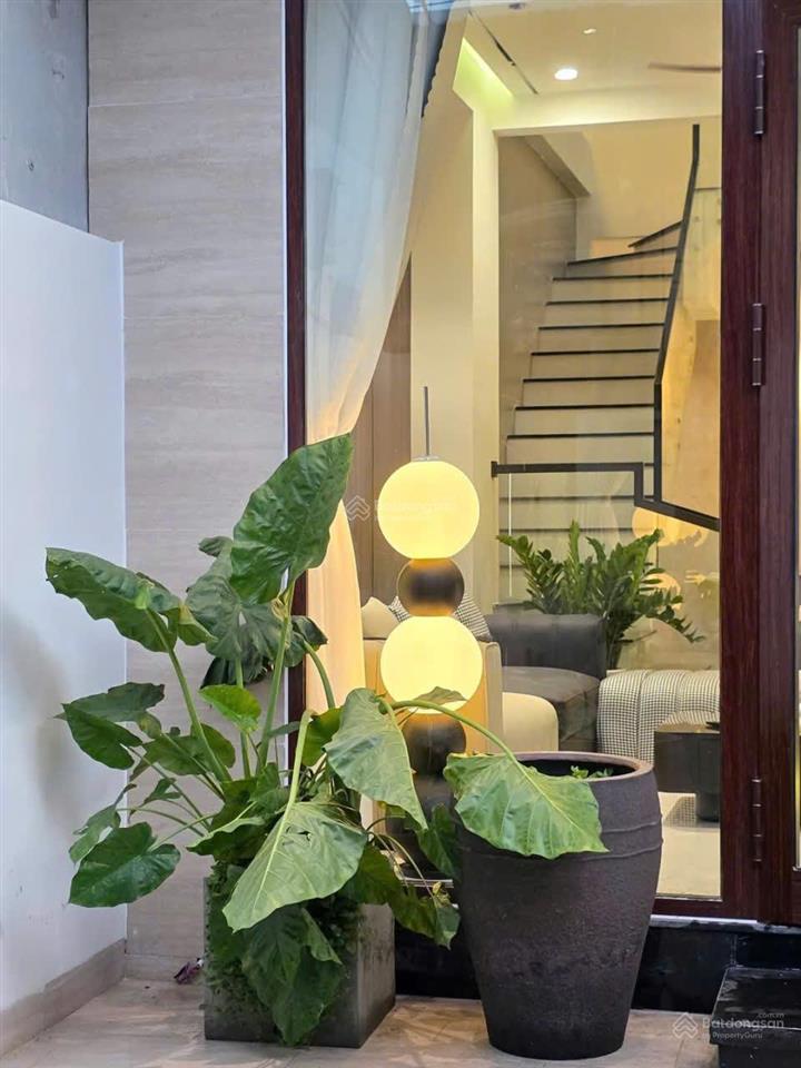 Bán nhà 3 tầng mới kiệt trưng nữ vương