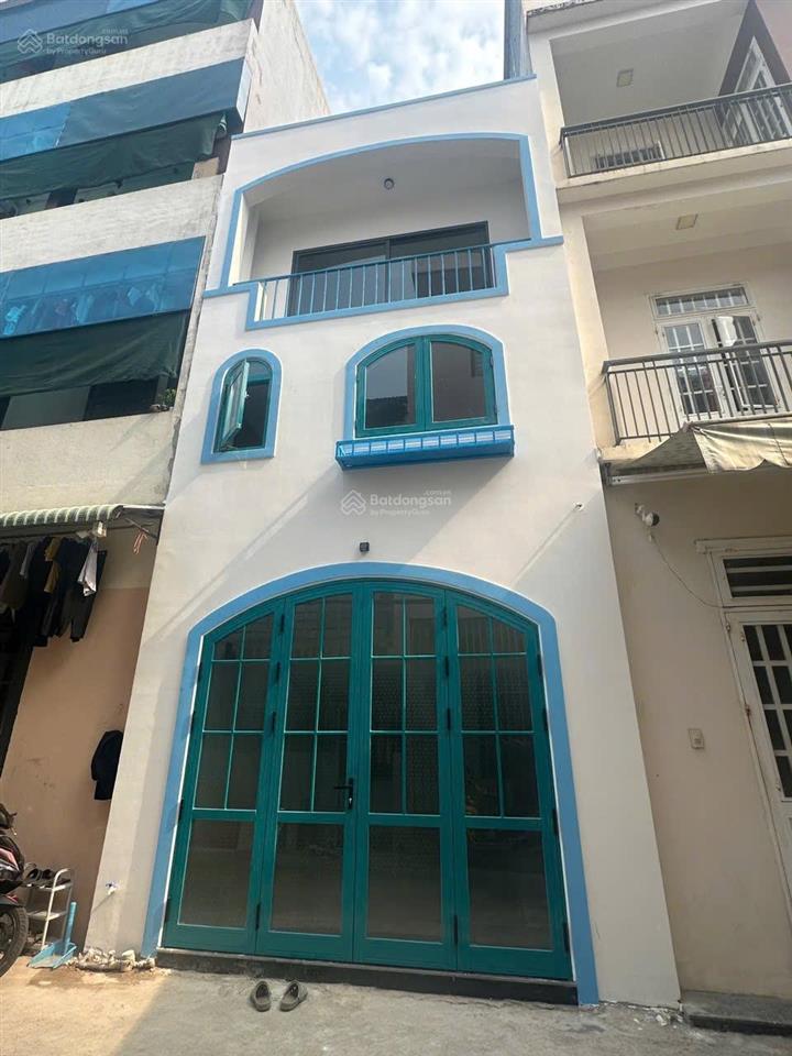 Nhà kiệt ô tô 6m trung tâm núi thành giá tốt