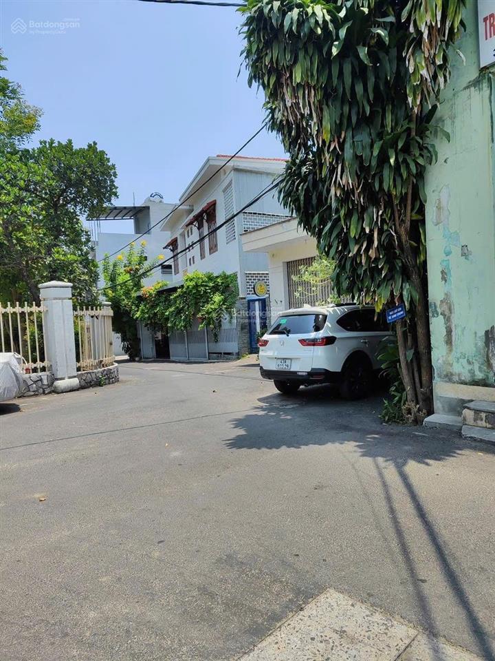 Nhà kiệt ô tô 6m trung tâm núi thành giá tốt