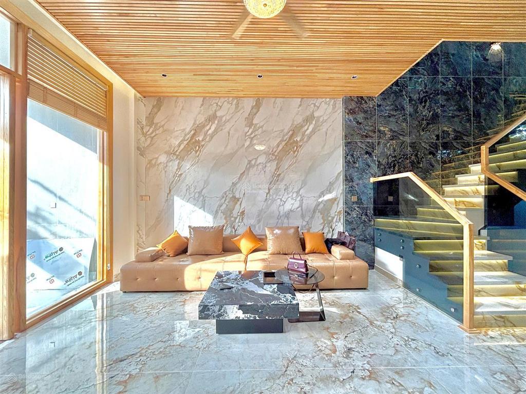 Bán nhà sau lưng đường tôn thất dương kị sát công viên hoà xuân 1 vip giá rẻ
