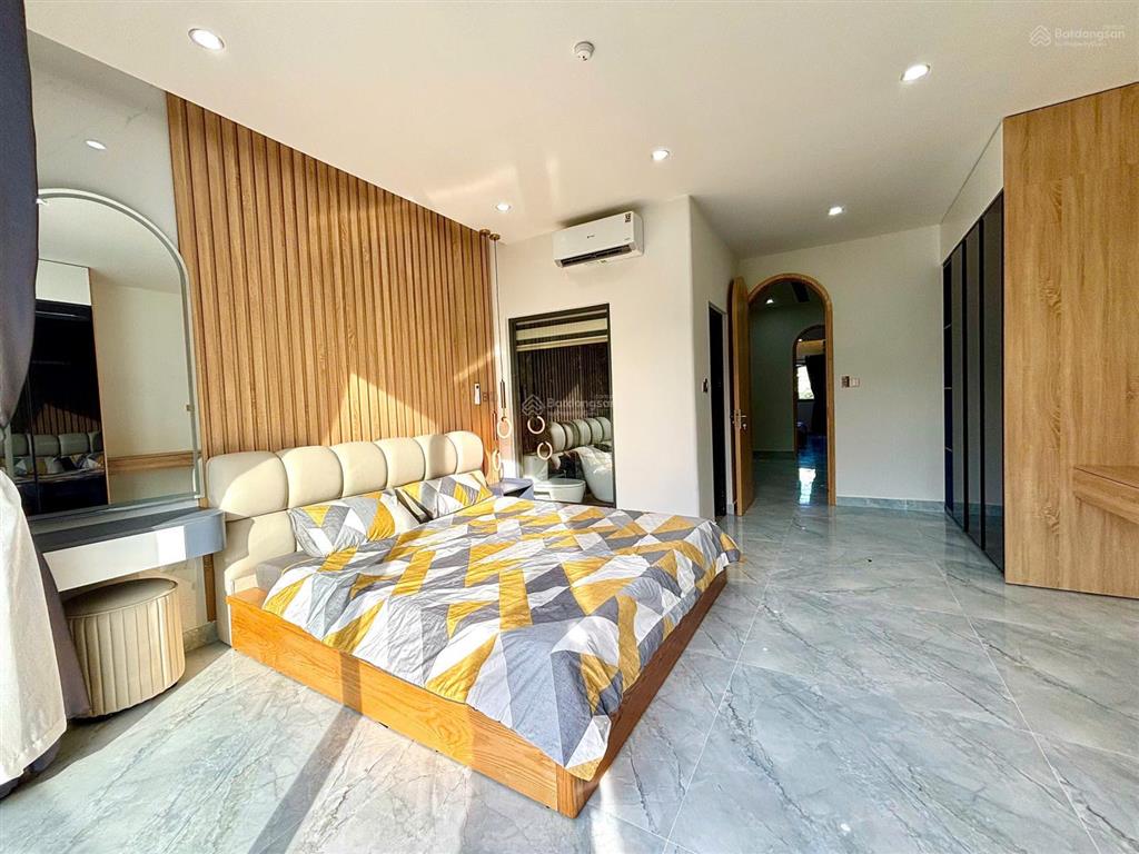 Bán nhà sau lưng đường tôn thất dương kị sát công viên hoà xuân 1 vip giá rẻ