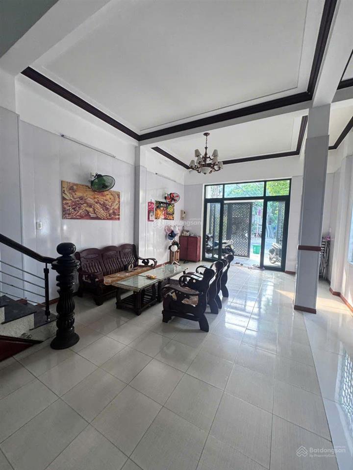 Bán nhà nguyên căn 3 tầng  3 mê mặt tiền tôn đức thắng  đoạn kinh doanh sầm uất nhất hòa khánh