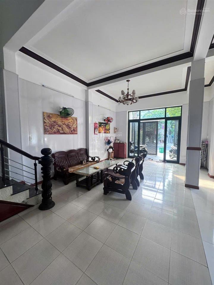 Bán nhà nguyên căn 3 tầng  3 mê mặt tiền tôn đức thắng  đoạn kinh doanh sầm uất nhất hòa khánh