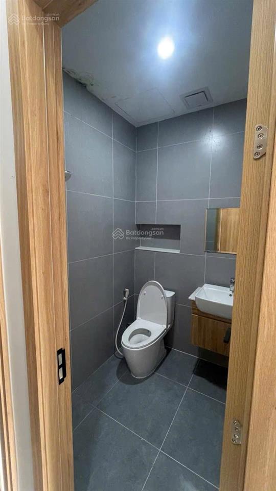 Bán căn hộ 5 tầng + 1 tum kđt công nghệ cao fpt