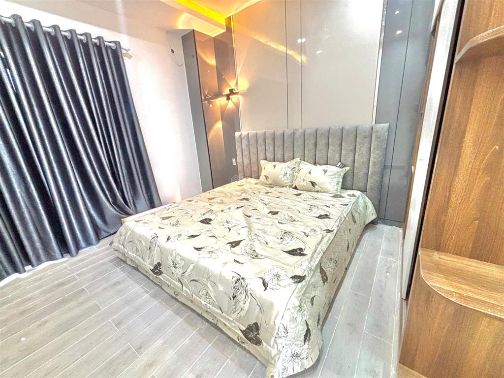 Bán nhà tân cổ điển mới xây vip sát trần nam trung đường 7m5 gần tttm aeon mall hoà xuân