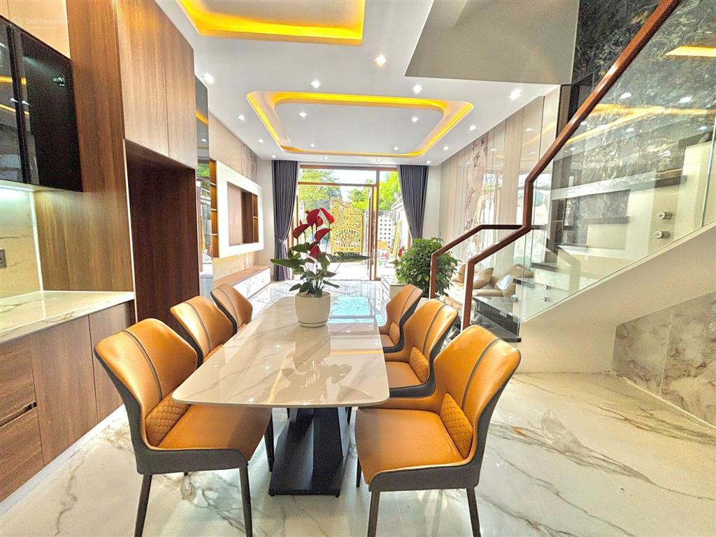Bán nhà tân cổ điển mới xây vip sát trần nam trung đường 7m5 gần tttm aeon mall hoà xuân