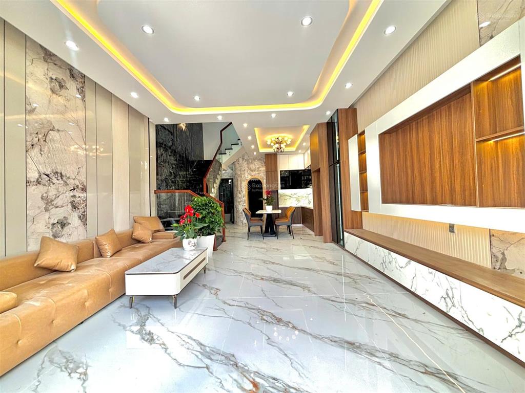 Bán nhà tân cổ điển mới xây vip sát trần nam trung đường 7m5 gần tttm aeon mall hoà xuân