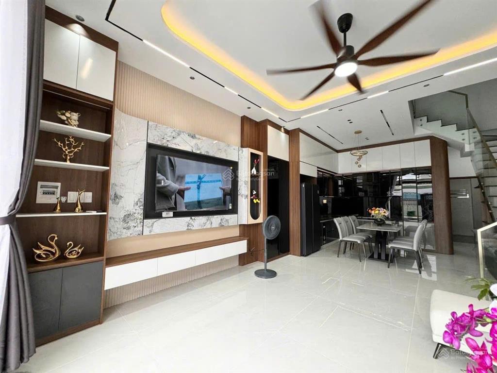 Bán nhà 3 tầng mới xây kiệt ô tô âu cơ full nội thất vào ở ngay