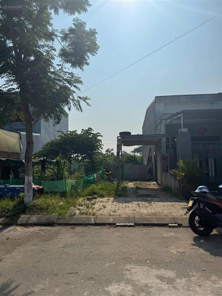 Cần bán lô đất bờ đằm 5 khu bến xe đức long