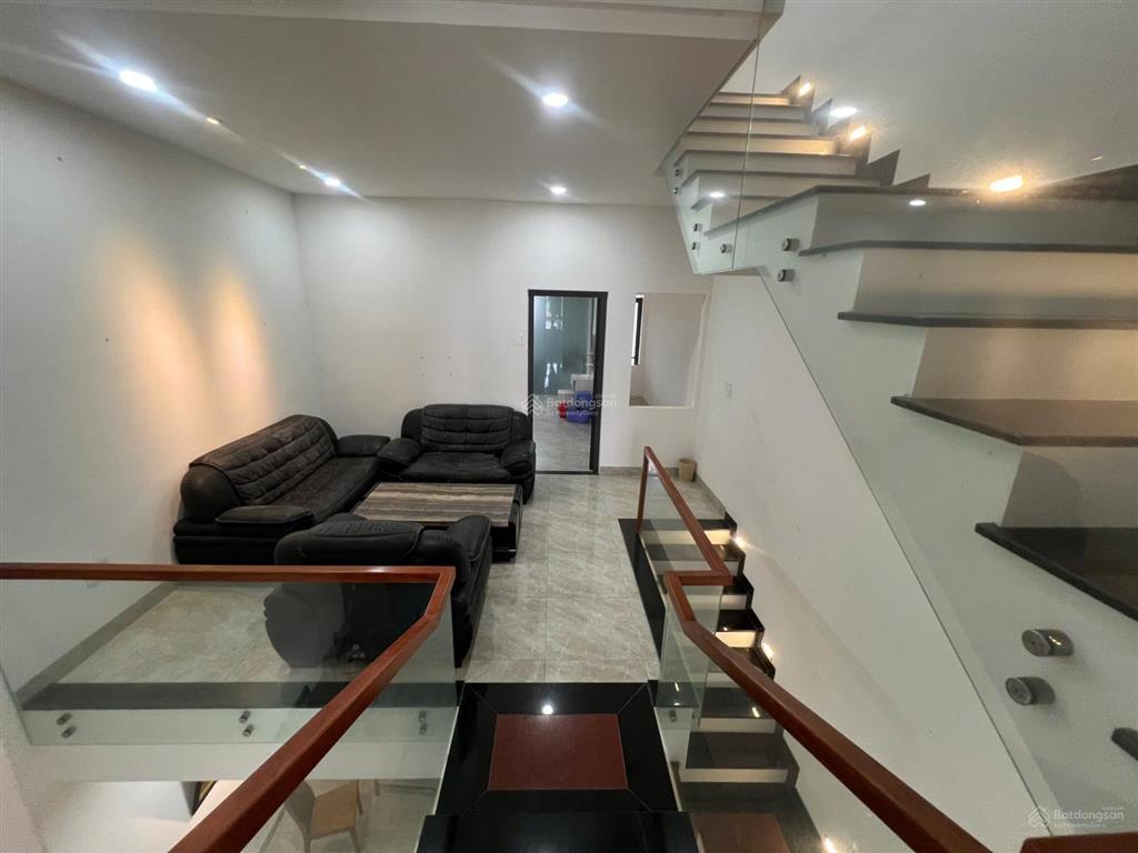 Bán nhà 3 tầng đường đỗ quỳ hoà xuân