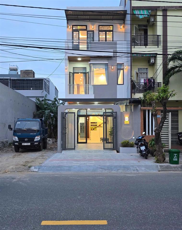 Nhà 3 tầng văn tiến dũng đối diện công viên, tiềm năng khai thác cao